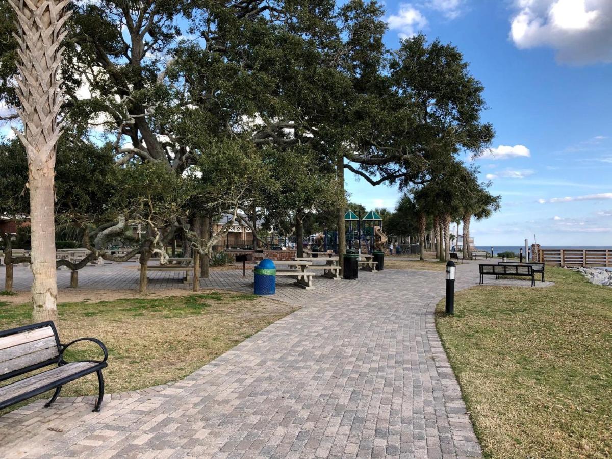 Salty Breeze At Demere Landing Unit 168 - Salt Air Dr St. Simons Island Exterior photo