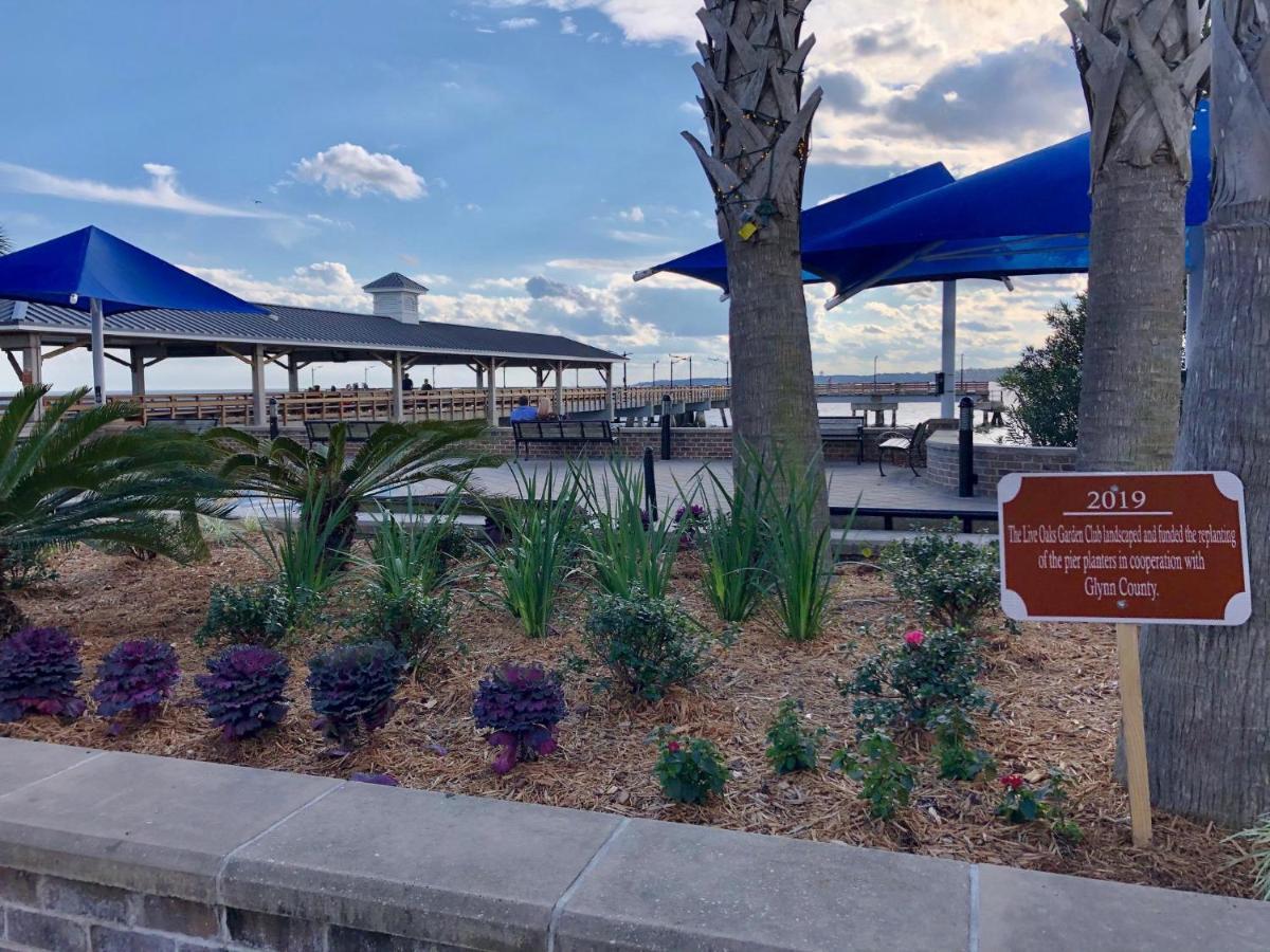 Salty Breeze At Demere Landing Unit 168 - Salt Air Dr St. Simons Island Exterior photo