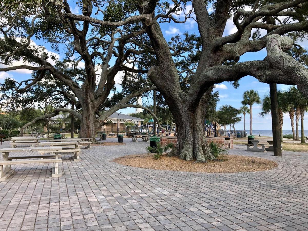 Salty Breeze At Demere Landing Unit 168 - Salt Air Dr St. Simons Island Exterior photo